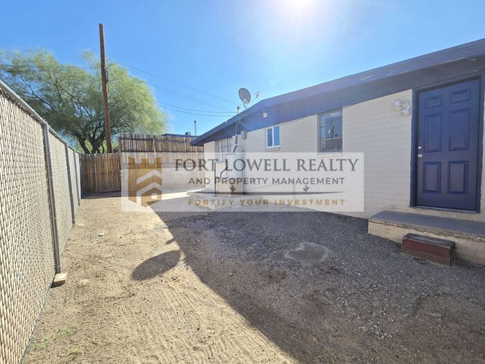 Building Photo - 3008 N Balboa Ave