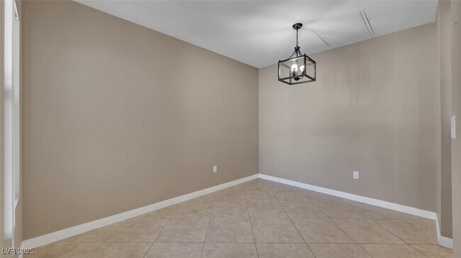 Building Photo - 45 Maleena Mesa St