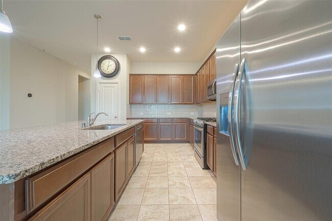 Building Photo - 402 Jolly Ginger Dr