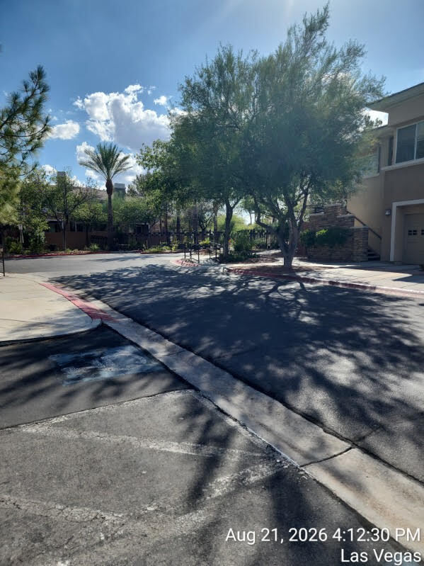 Building Photo - 664 Peachy Canyon Cir
