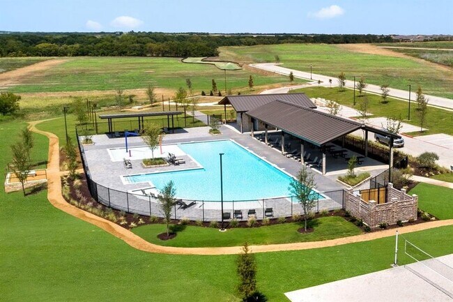 Building Photo - 913 Alton Dr
