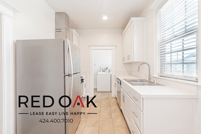 Building Photo - 3425 Walton Ave