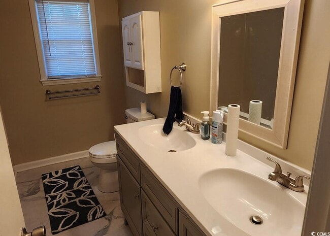 Building Photo - 220 Flag Patch Rd