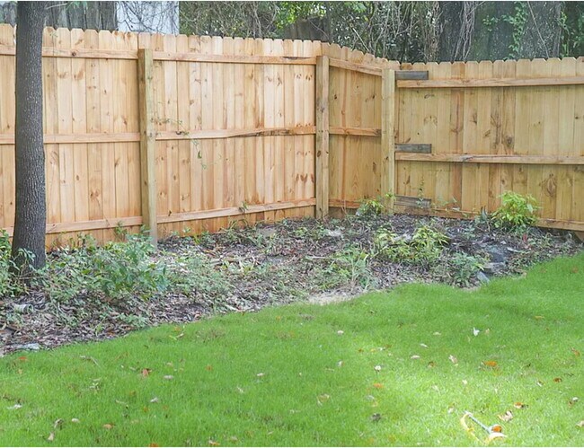 Building Photo - 148 Claire Ave