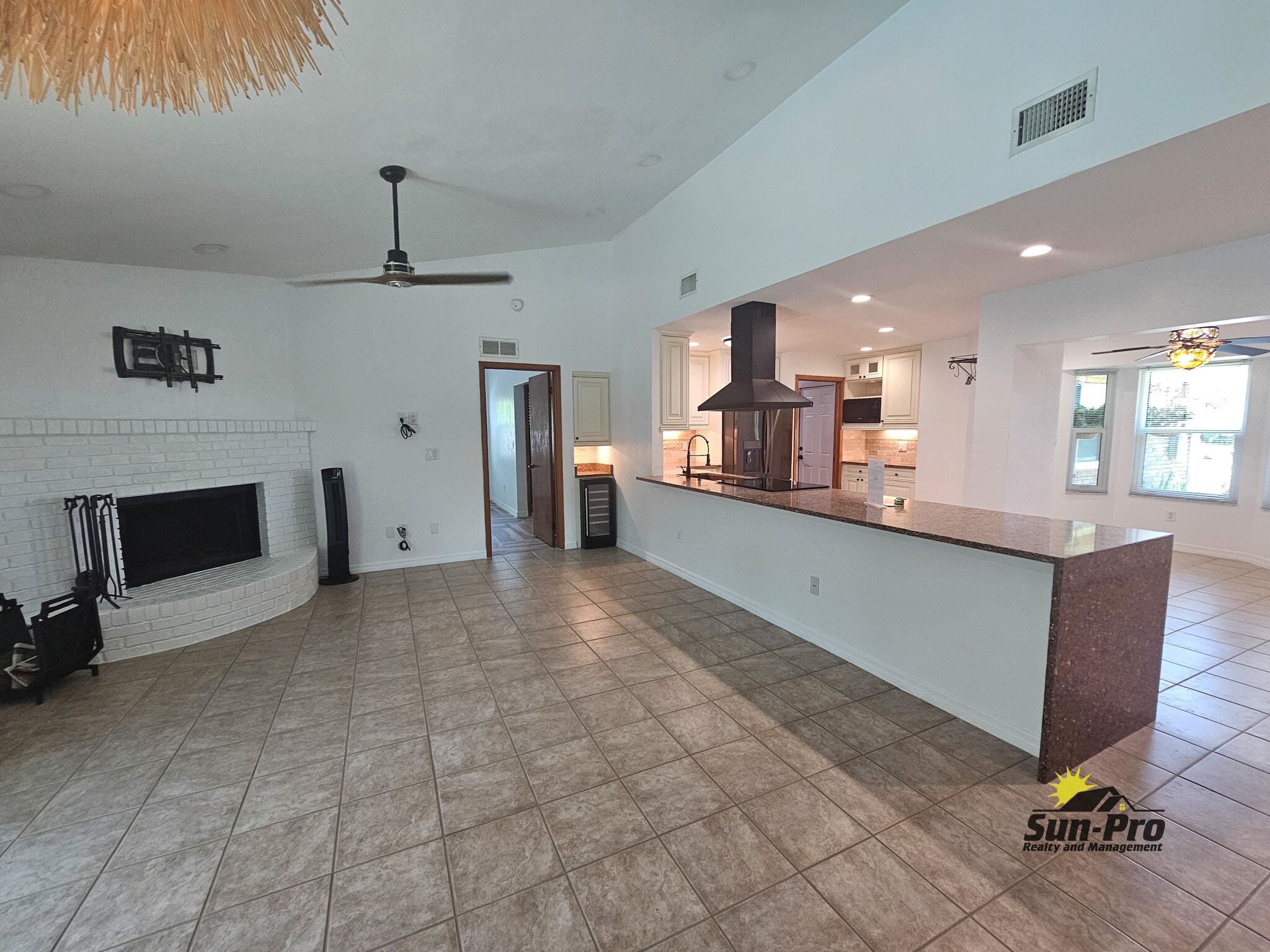 Building Photo - 139 Riverwalk Ct