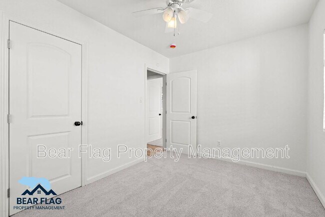 Building Photo - 4551 Orinda Way