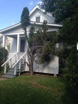 Building Photo - 613 E 8th St