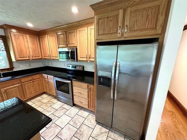 Building Photo - 7178 Mumford View Dr
