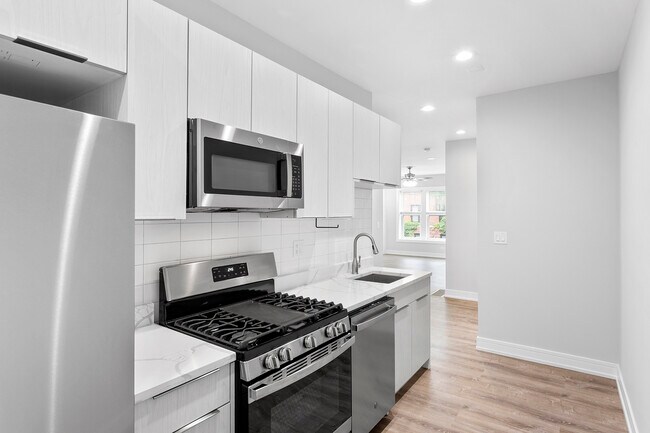 Building Photo - 6104 N Winthrop Ave