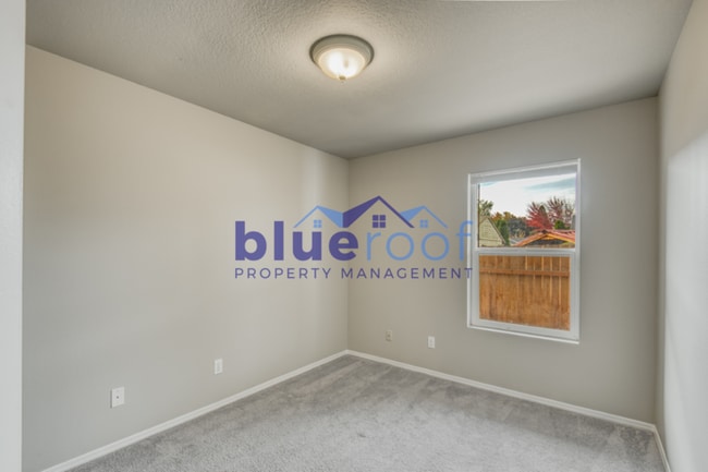 Building Photo - 615 N Elliott Rd