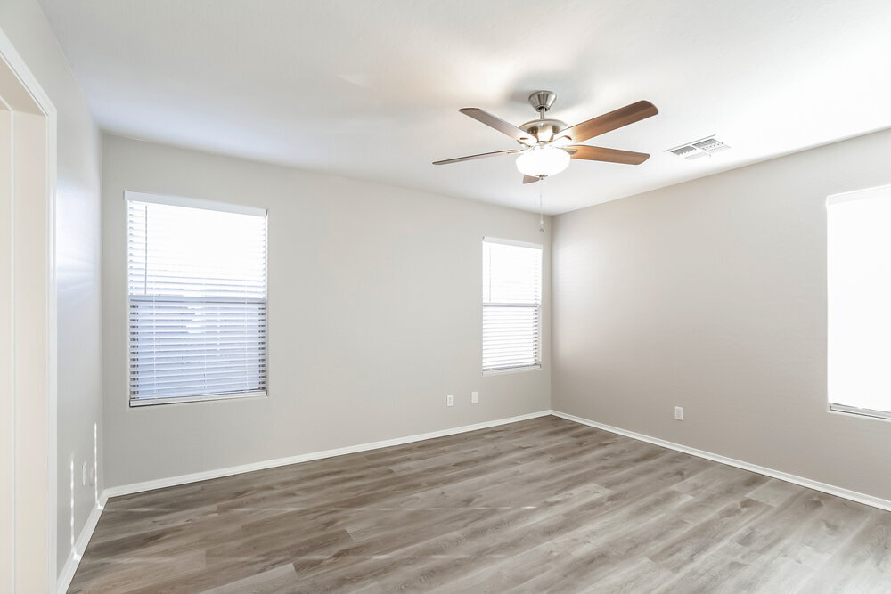 Building Photo - 7123 S 31st Dr