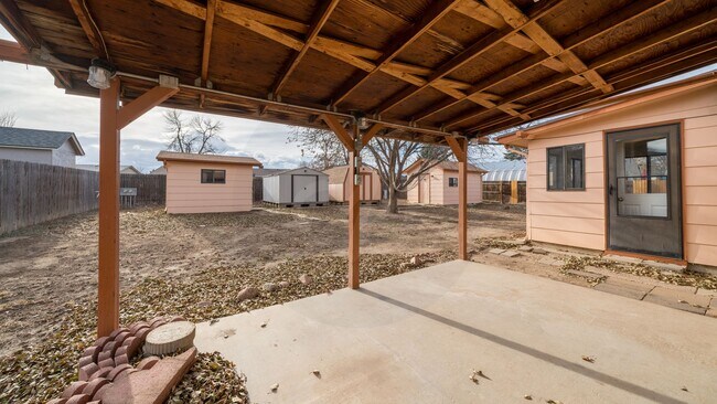 Building Photo - Great Home in Colorado Springs with 2 Car Garage