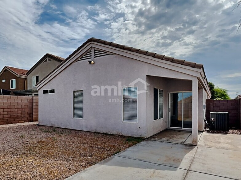 Building Photo - 18078 N 113th Ave