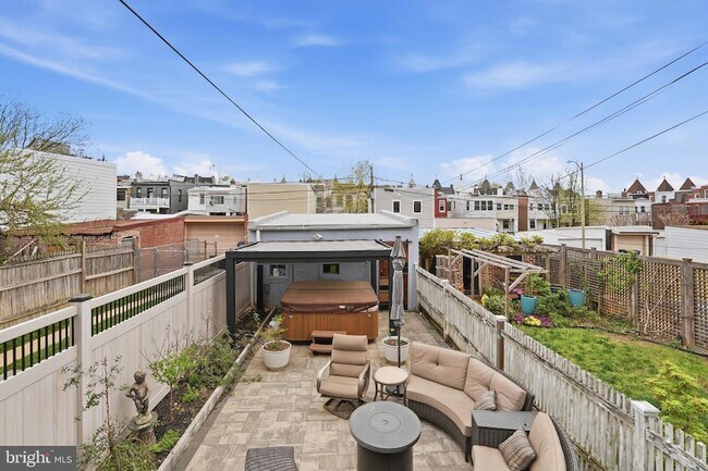 Building Photo - 56 Adams St NW