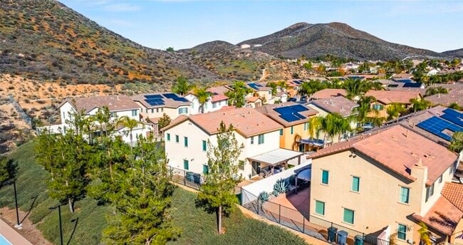 Building Photo - 34213 Parkside Dr