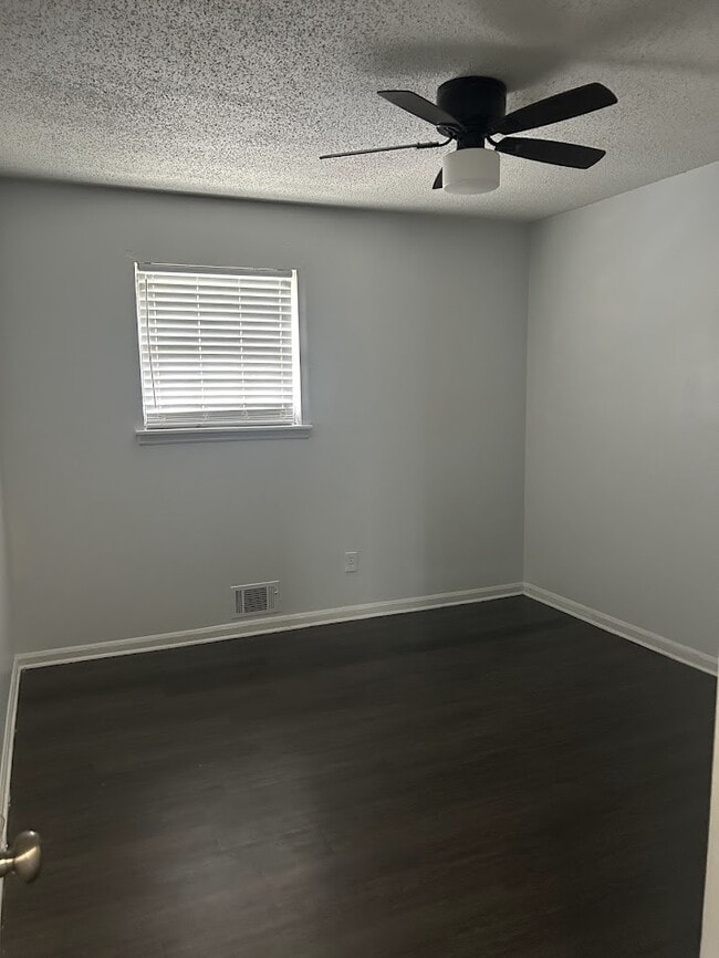 Building Photo - 6354 Shannon Pkwy