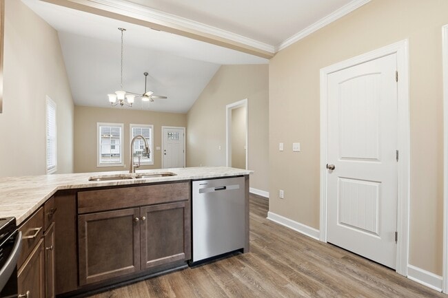 Building Photo - 111 N Mill St