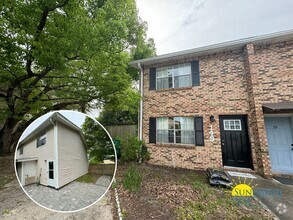 Building Photo - Adorable 2 Bedroom Home Centrally Located ...