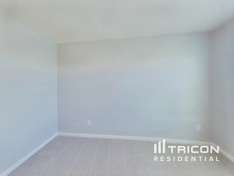 Building Photo - 372 Harley Dr