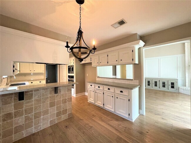 Building Photo - 22907 Provincial Blvd