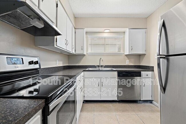 Building Photo - 6527 Old Shell Rd