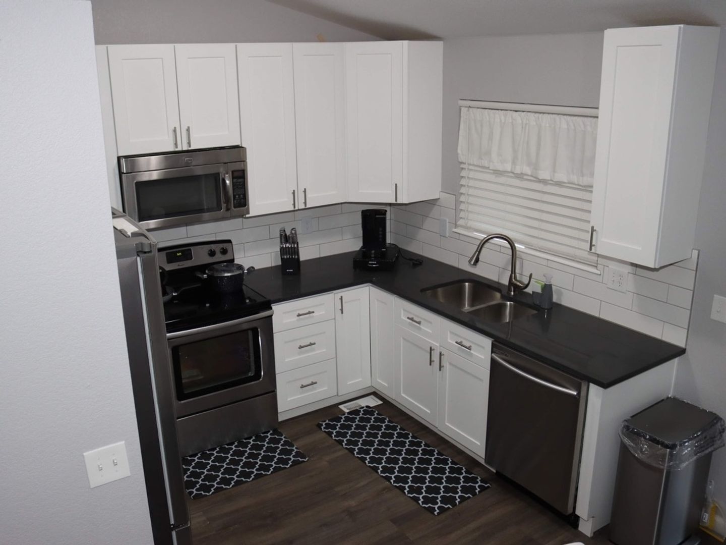 Building Photo - 19038 E Carmel Dr