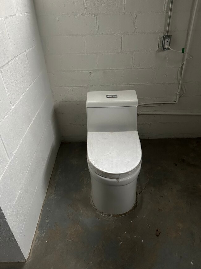 Building Photo - 5107 N College Ave