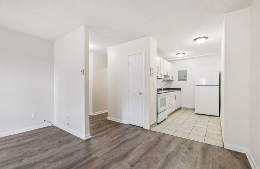 Building Photo - 55 Brighton Ave