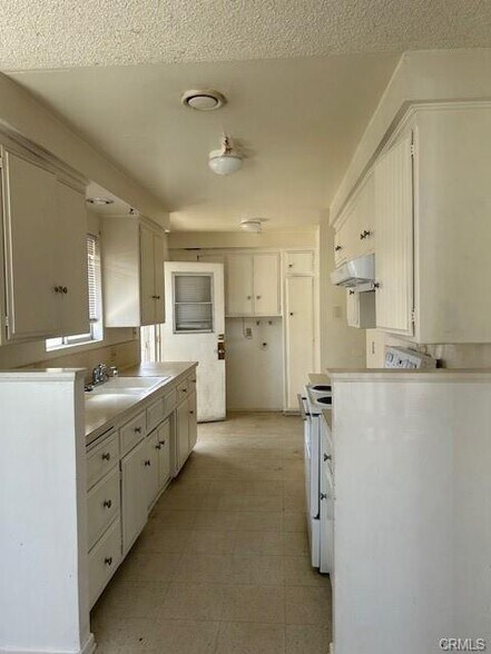 Building Photo - 41611 Marine Dr