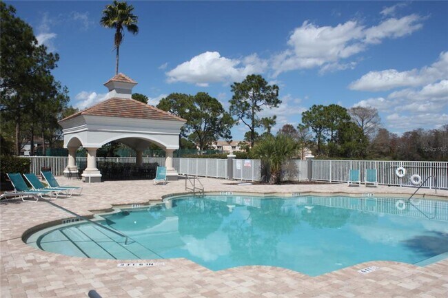 Building Photo - 13929 Fairway Island Dr