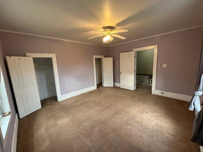Building Photo - 621 S Mebane St