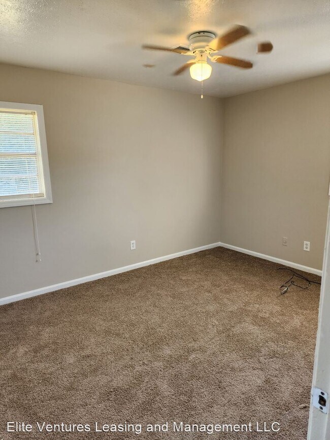 Building Photo - 3 br, 1 bath House - 5022 Dodd Drive