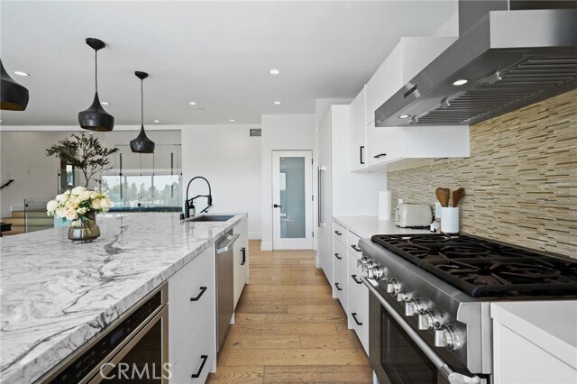 Building Photo - 1812 Navy St