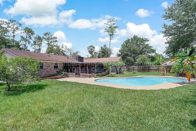 Building Photo - 1758 Alder Dr