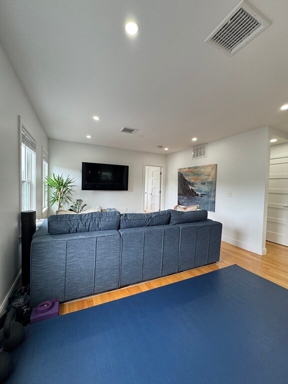 Building Photo - 34 Buswell Park
