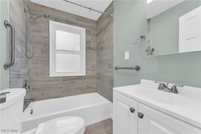 Building Photo - 3528 Meadowbrook Blvd