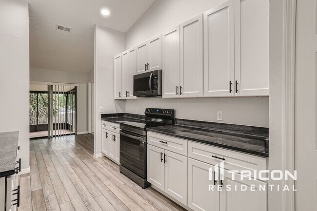 Building Photo - 778 Sweetbrier Dr