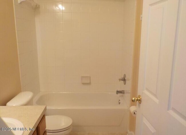 Building Photo - 1876 Creekview Dr