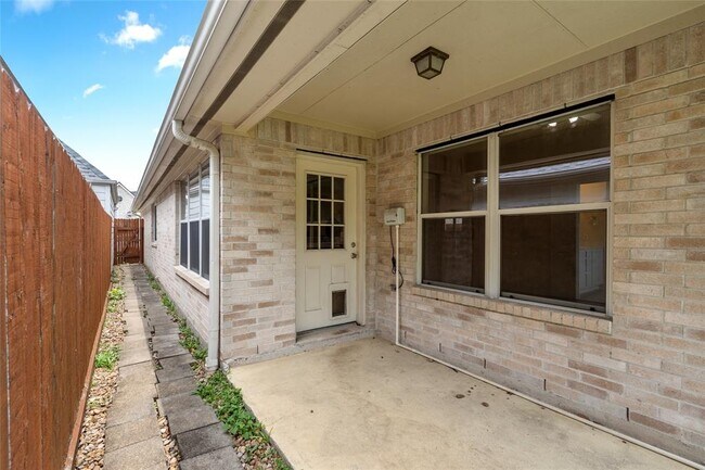 Building Photo - 17807 N White Tail Ct