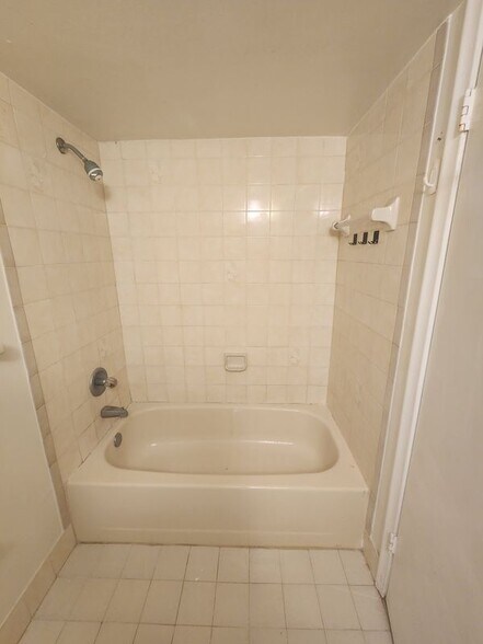 Building Photo - 11810 SW 80th St