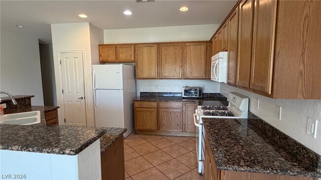Building Photo - 2205 Willow Wren Dr