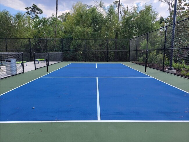 Building Photo - 613 Royal Arch Dr