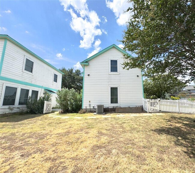 Building Photo - 401 Witte Rd