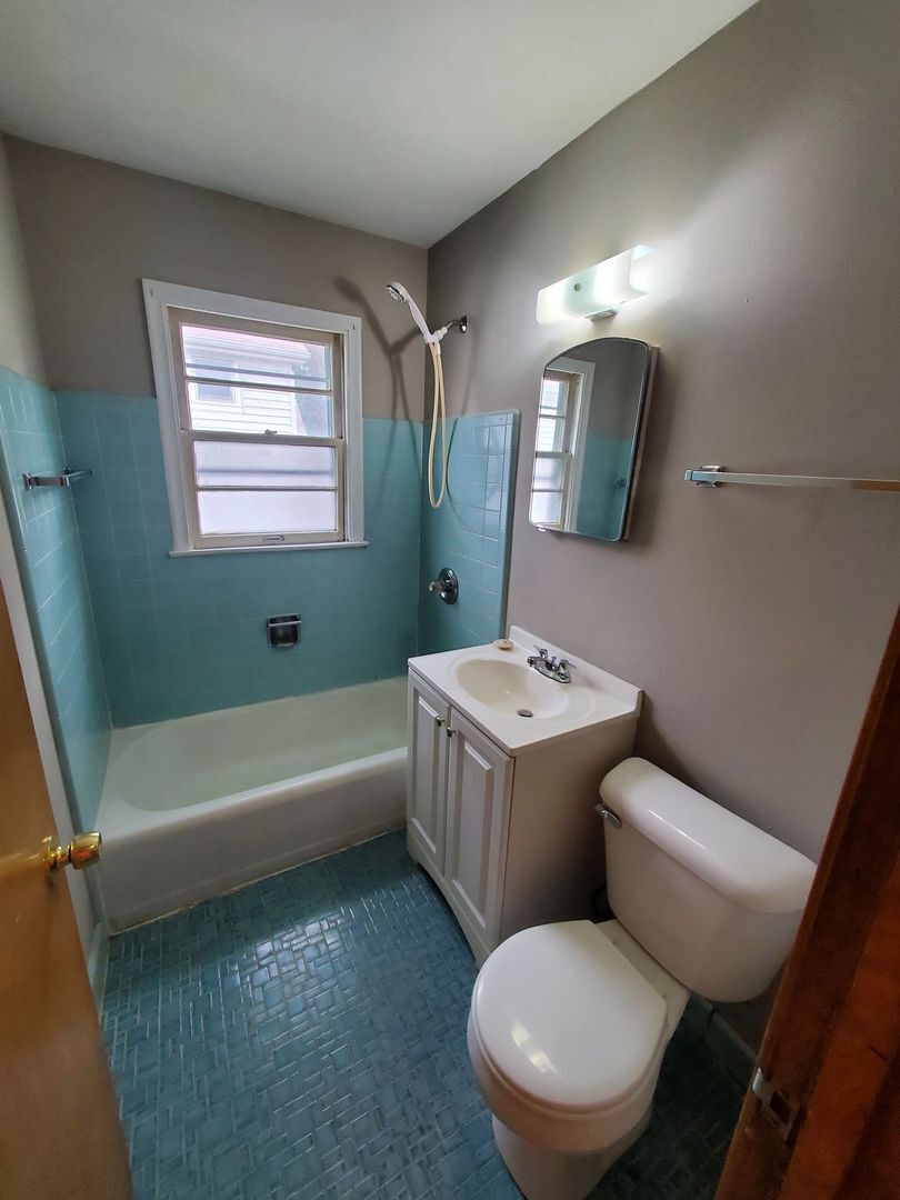 Building Photo - 3433 N 76th St