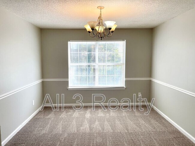 Building Photo - 2024 Smithfield Ave