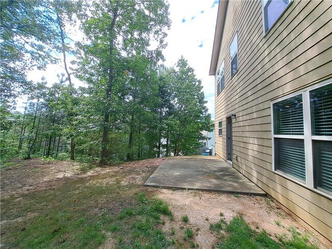 Building Photo - 867 Pine Ln