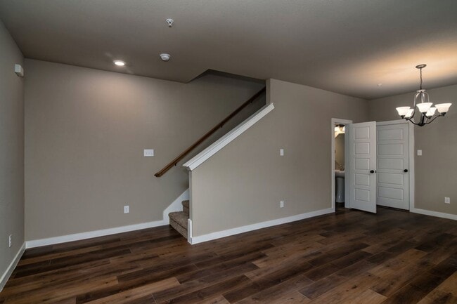 Building Photo - AVAILABLE NOW! GORGEOUS 2 BEDROOM FOUR PLEX LOCATED IN MIDLOTHIAN ISD!