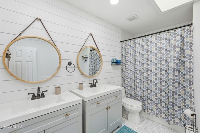 Building Photo - 3850 E Mountain Sky Ave