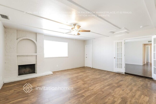 Building Photo - 4029 E Alta Vista Rd