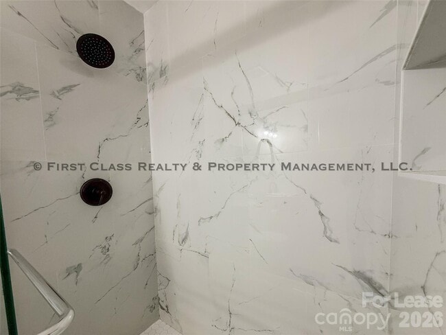 Building Photo - 5819 Woodrock Ct